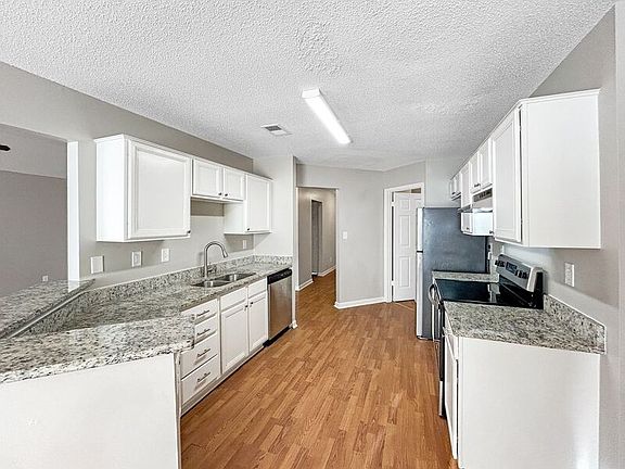 3rd image of 7135 Mirage Ln