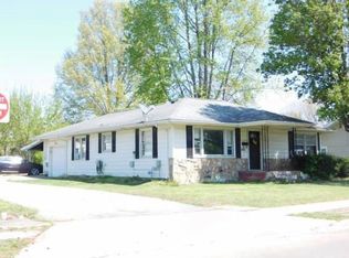 1002 W Boulevard St, Marion, IL 62959