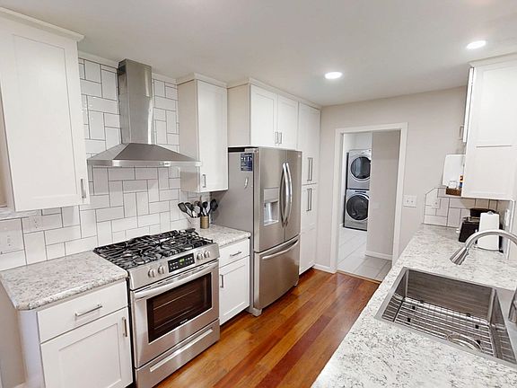 5th image of 1507 Canterbury Dr