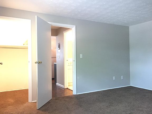 5th image of 16 Koehler Ave APT 4