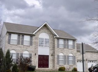 17 Dogwood Ct, Cliffwood, NJ 07721