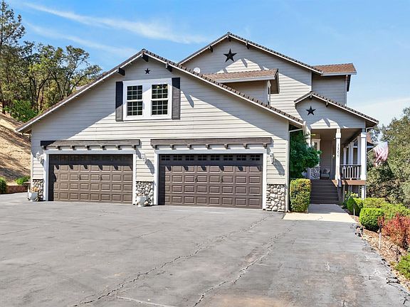 5th image of 1300 Large Oak Dr