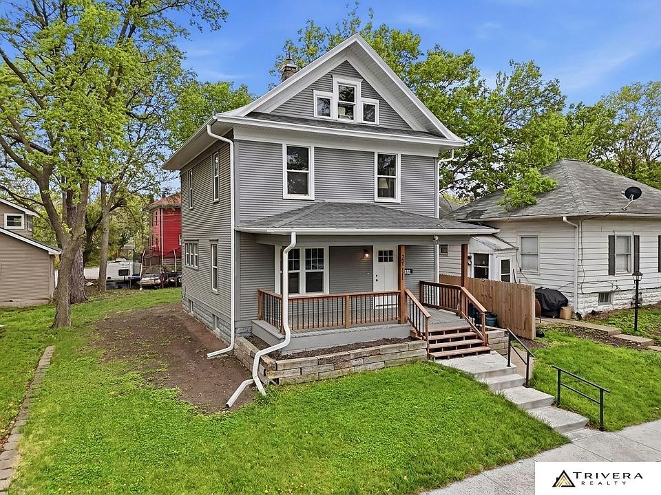 1st image of 2711 Sumner St