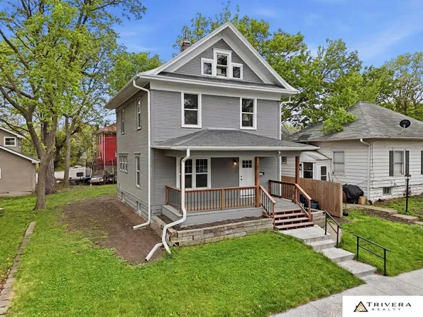 2711 Sumner St, Lincoln, NE 68502