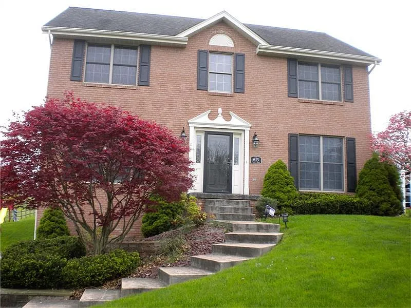 613 James Dr photo 1