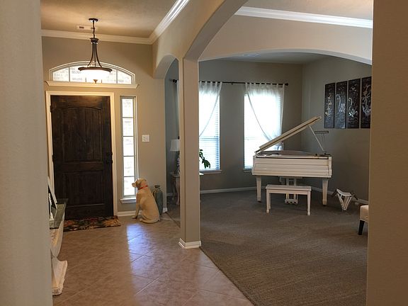 Entrance/Formal Living Room
