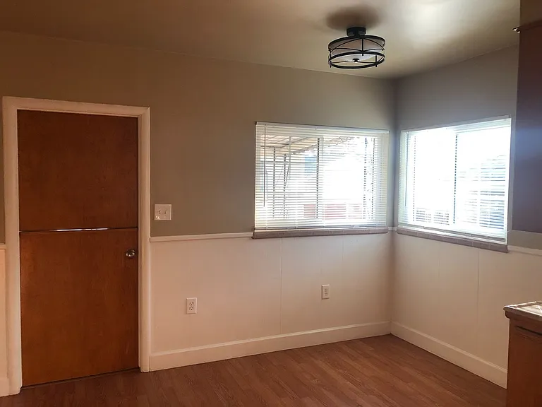 501 Grove St — Photo 9