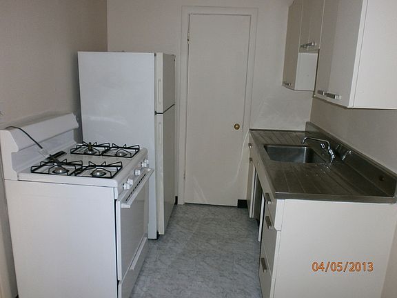 4th image of 2320 G St APT 2