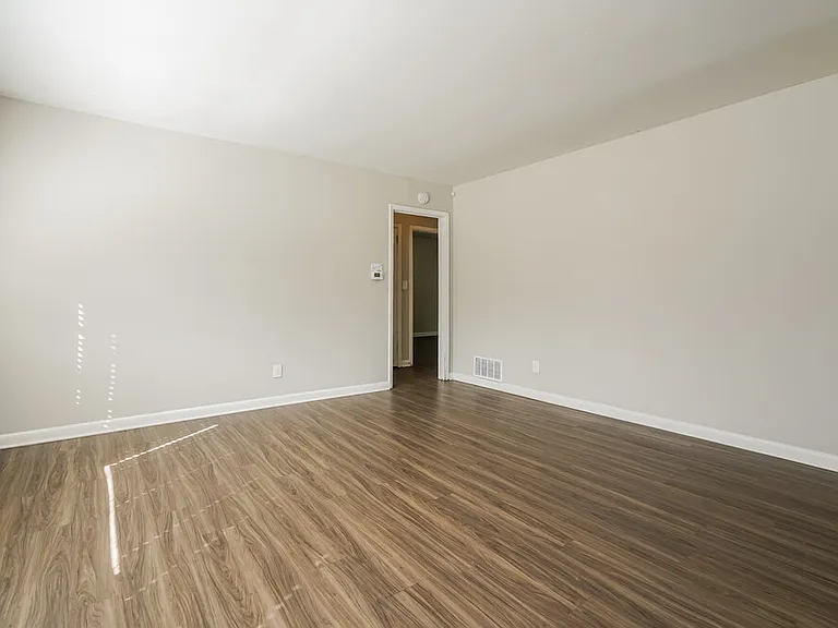 640 Oakdale Dr — Photo 12