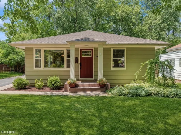 216 Harding St, Grayslake, IL 60030