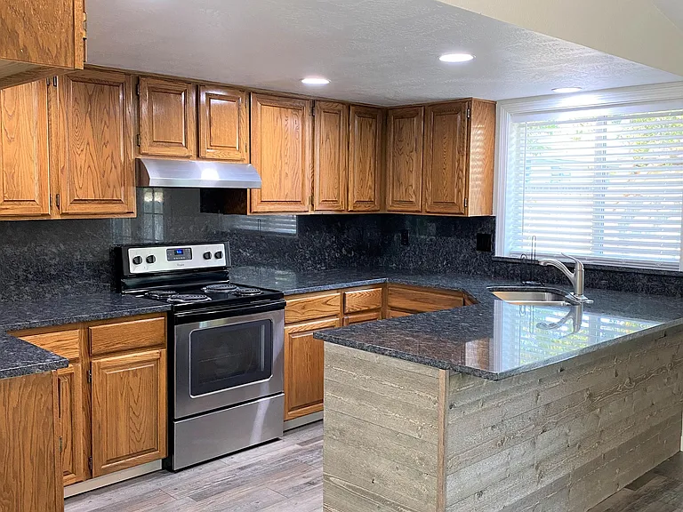 512 S Kearney Pl — Photo 24