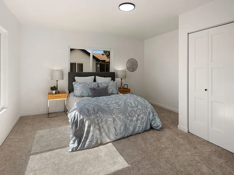 1622 Hoyt Ave — Photo 10