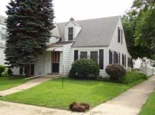 618 N 8th Ave, Maywood, IL 60153