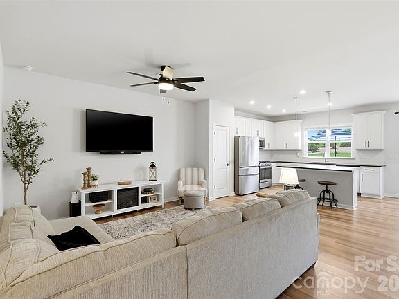 4th image of 2037 Howell Creek Way