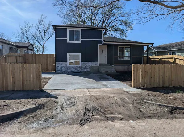 1953 N Chautauqua Ave, Wichita, KS 67214