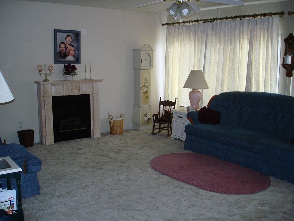 2nd image of 1705 Montecito Cir