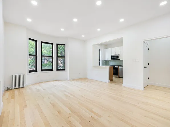 882 Union St APT 3D, Brooklyn, NY 11215