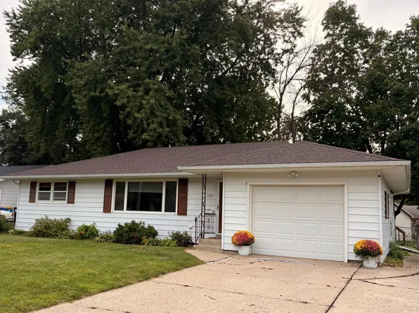 1334 Lincoln Ave, Owatonna, MN 55060