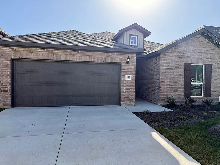 117 Rocky View Ln — Photo 1