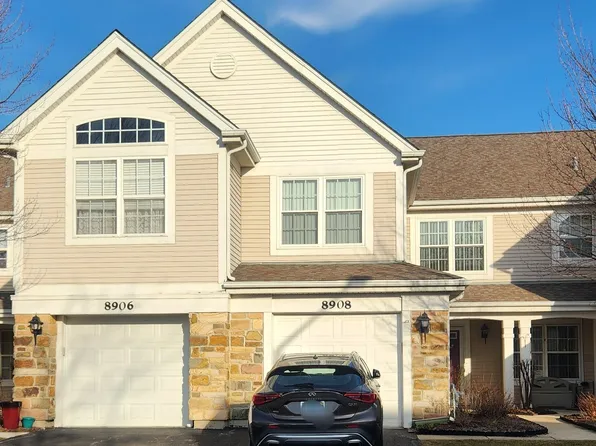 8908 W Heathwood Cir, Niles, IL 60714