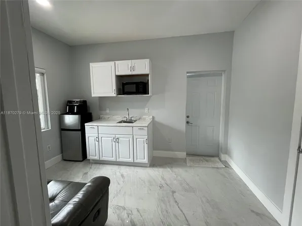 6803 SW 158th Ave, Miami, FL 33193