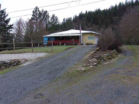 4th image of 43 Pinecone Park Ln