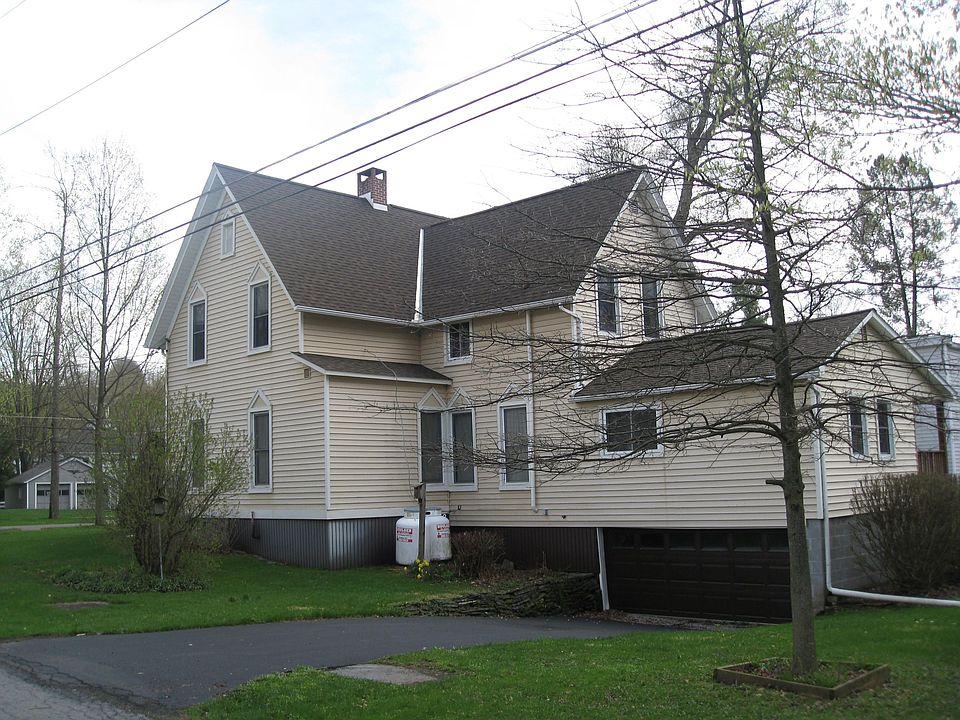 2nd image of 287 Center St