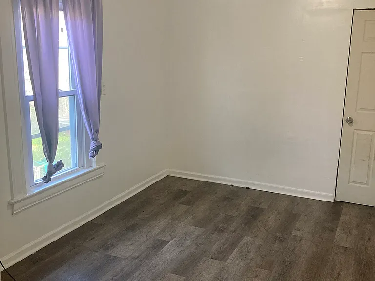 1935 Niagara St #2 — Photo 3