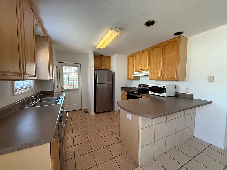 206 Olivarri Dr — Photo 6