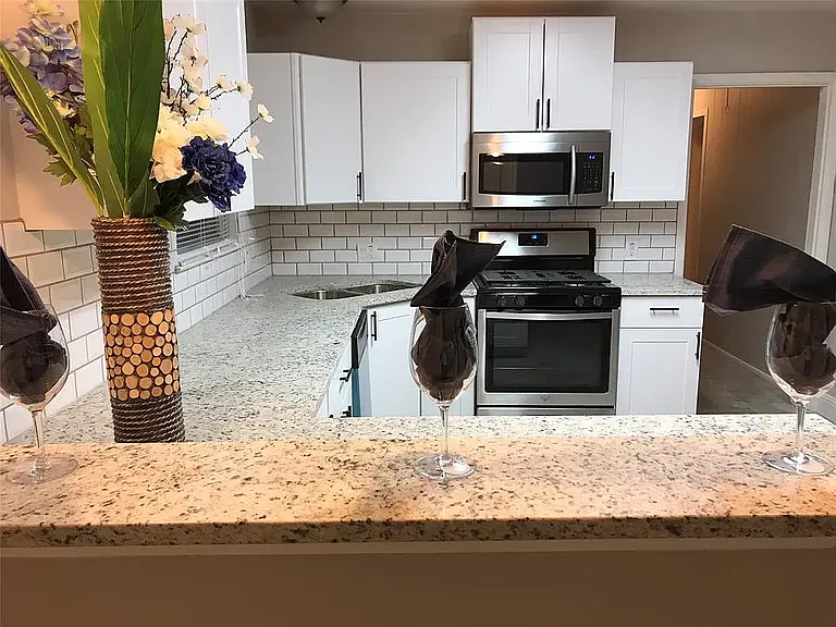 1502 Dale Pl — Photo 4