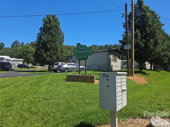 8 Mountain View Rd, Weaverville, NC 28787