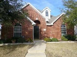 1701 Yellowstone Ave, Lewisville, TX 75077