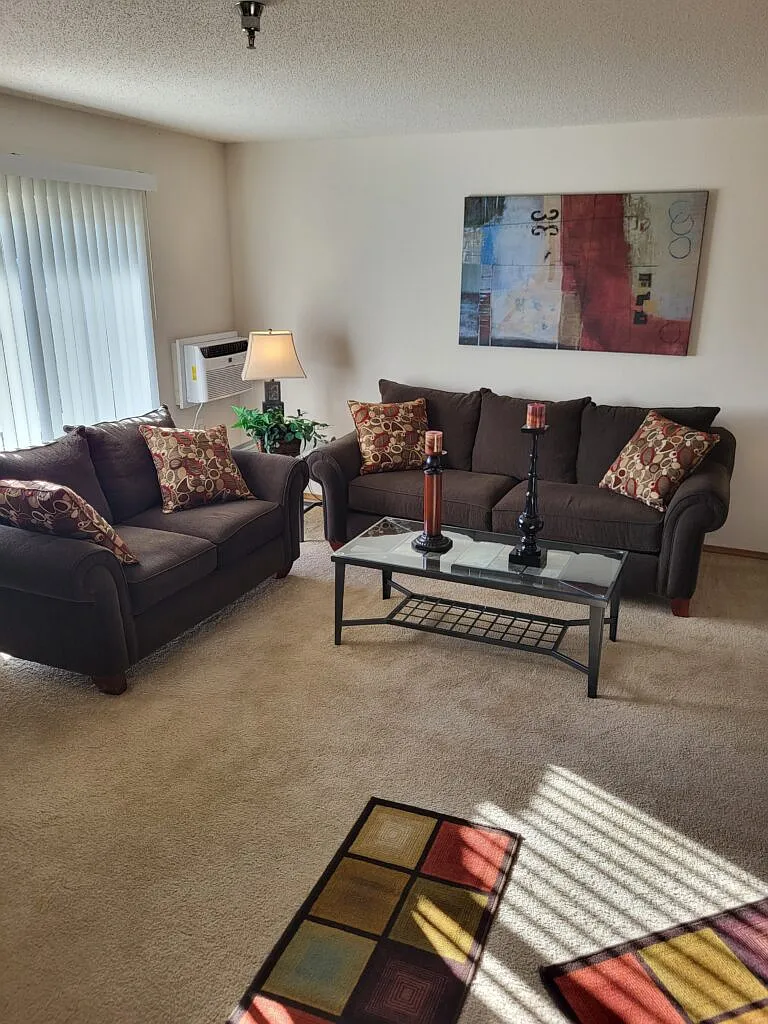 1784 Sanctuary Ct — Photo 3