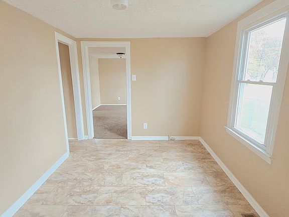4th image of 3211 Dumesnil St #2