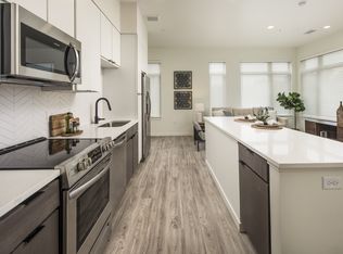 Clovis Point, Longmont, CO 80501