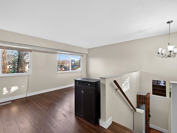 4th image of 557 E 21st Ave