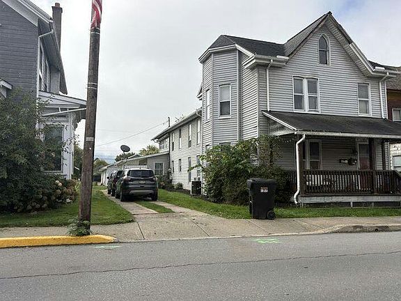 3rd image of 313 Allegheny St