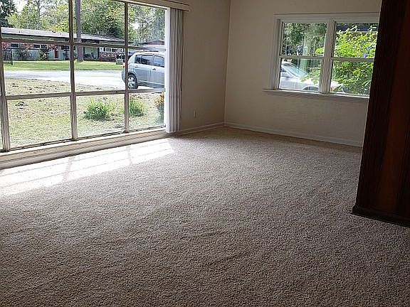3rd image of 1224 NE 20th Pl