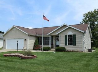 57816 Long Grove Dr, Elkhart, IN 46517