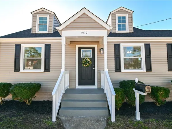 207 Fairview Cir N, Portsmouth, VA 23702