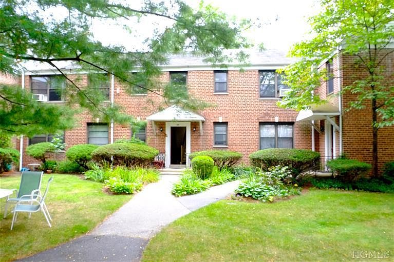 1st image of 143 E Hartsdale Ave
