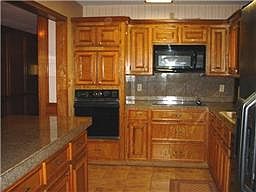 3rd image of 132 Driftwood Ln
