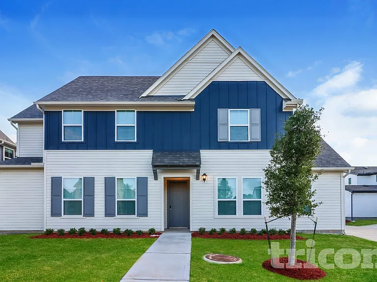 22621 Terazzo Dr — Photo 1