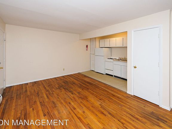 5th image of 2841 Cypress Way APT 7