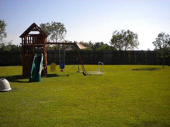 3rd image of 9015 Dawes Creek Dr