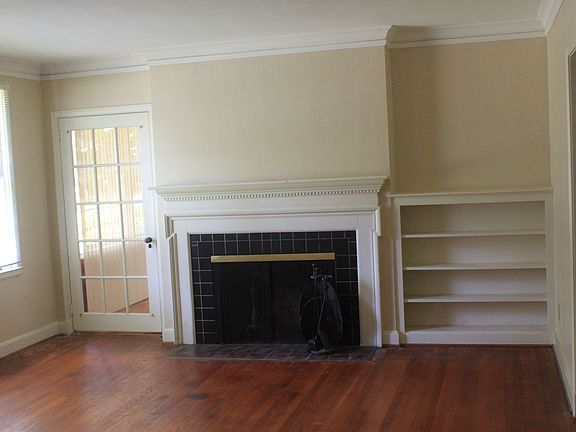 4th image of 4641 Iroquois Ave