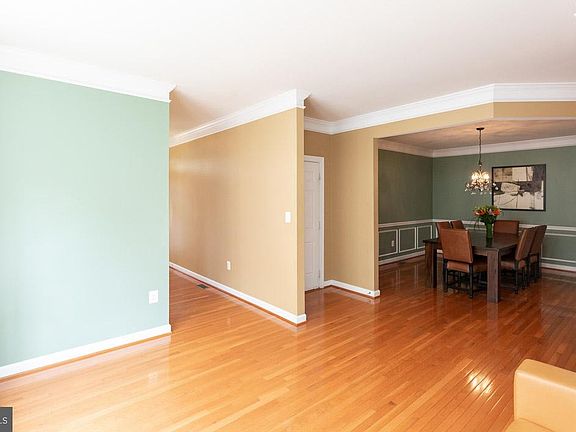 4th image of 6173 Popes Creek Pl