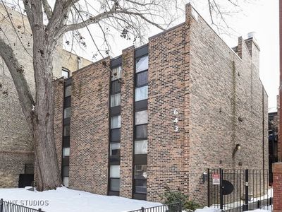 643 W Barry Ave APT 1B, Chicago, IL, 60657