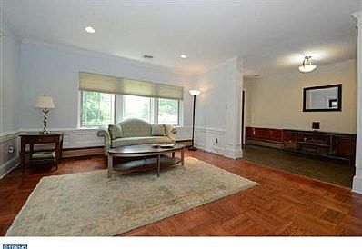 3rd image of 1001 Indian Creek Ln