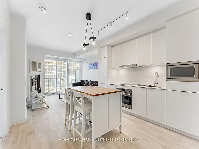 7 Golden Lion Hts #N437 — Photo 5